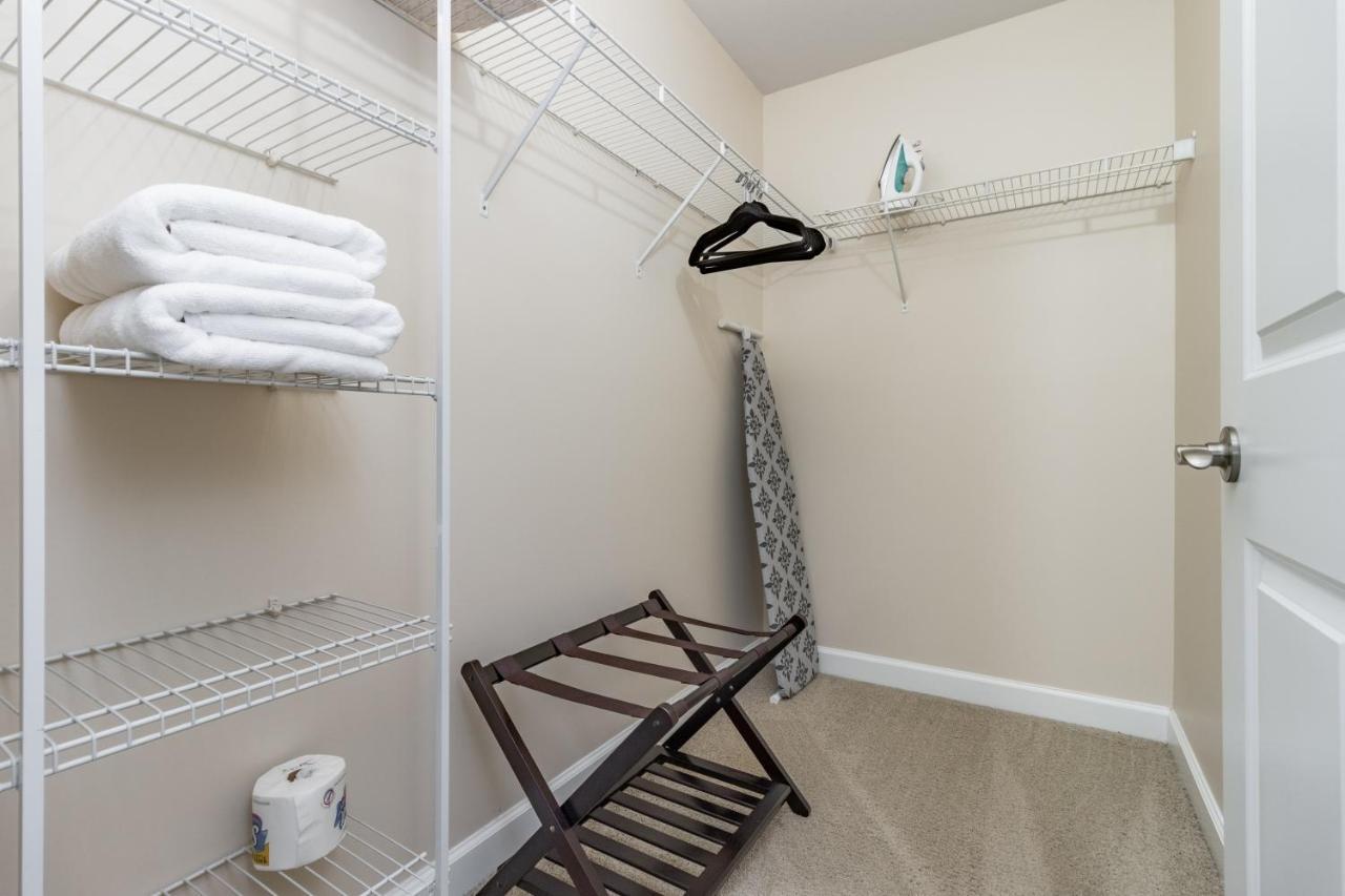 Contemporary Stay In Central Peoria Luaran gambar